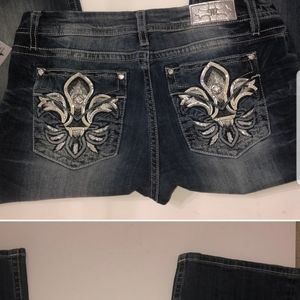 NWT Miss Me Jeans. Boot Cut Mid Rise.